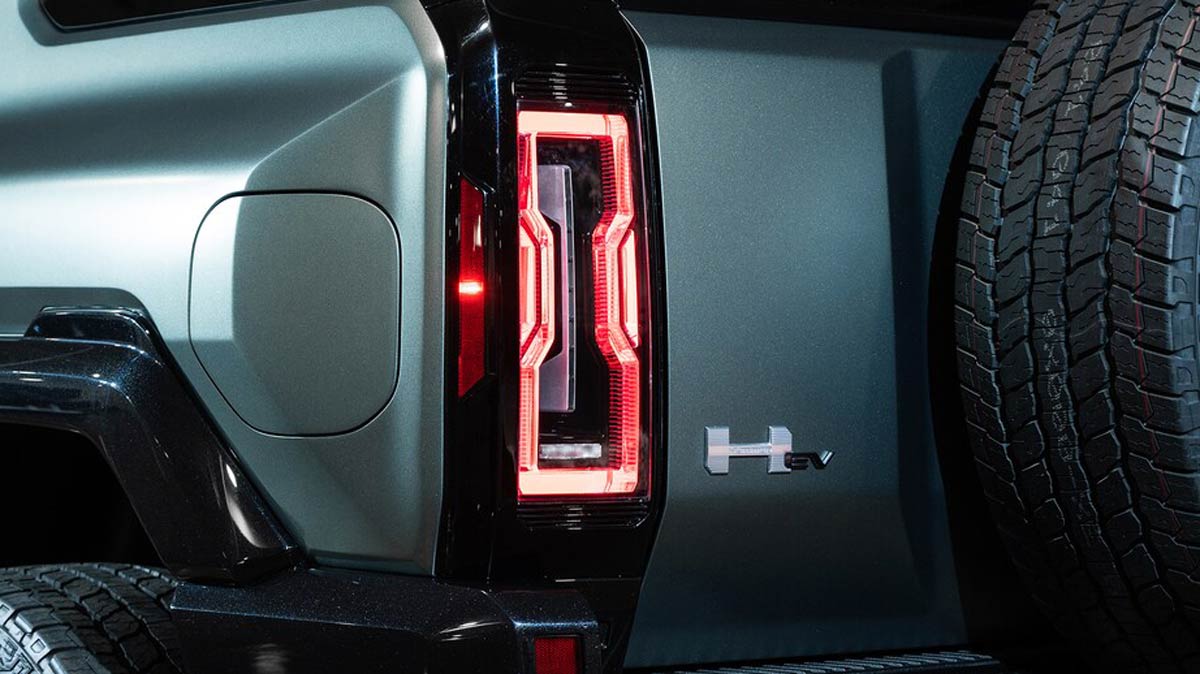 Gmc Hummer Ev Suv Offers Power Style Connectivity