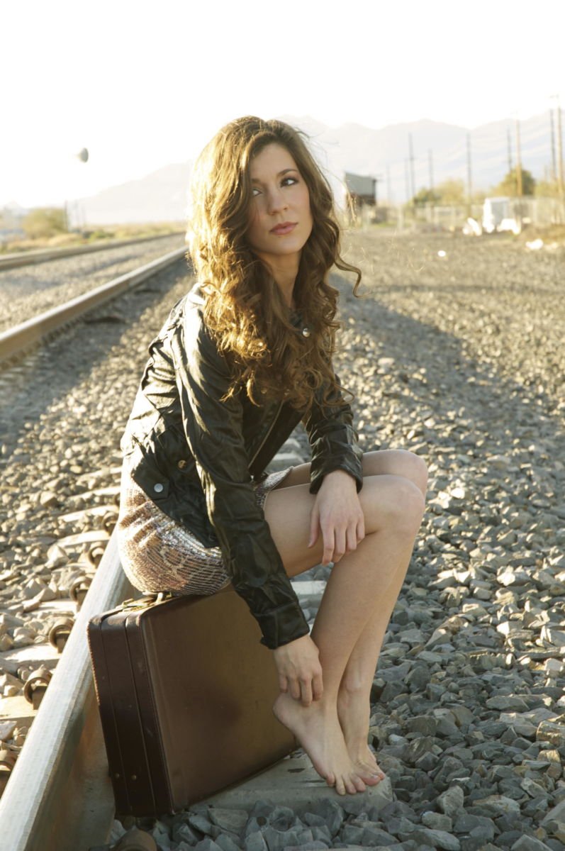 Country Singer Laura Walsh