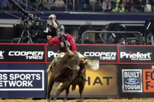 Mike Lee (PBR Iron Cowboy 2016 in Arlington TX)