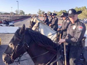 albuquerque-police-department-horse-mounted-unit-at-the-new-mexico-state-fair-parade