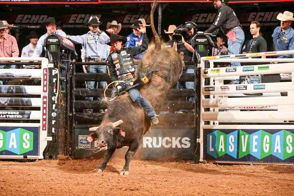 Former NFL Star Jared Allen's Bull Riding Team is Taking PBR by Storm -  FloRodeo