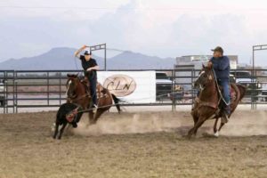 the-ak-chin-indian-community-hosts-edward-miguel-jr-memorial-roping-4