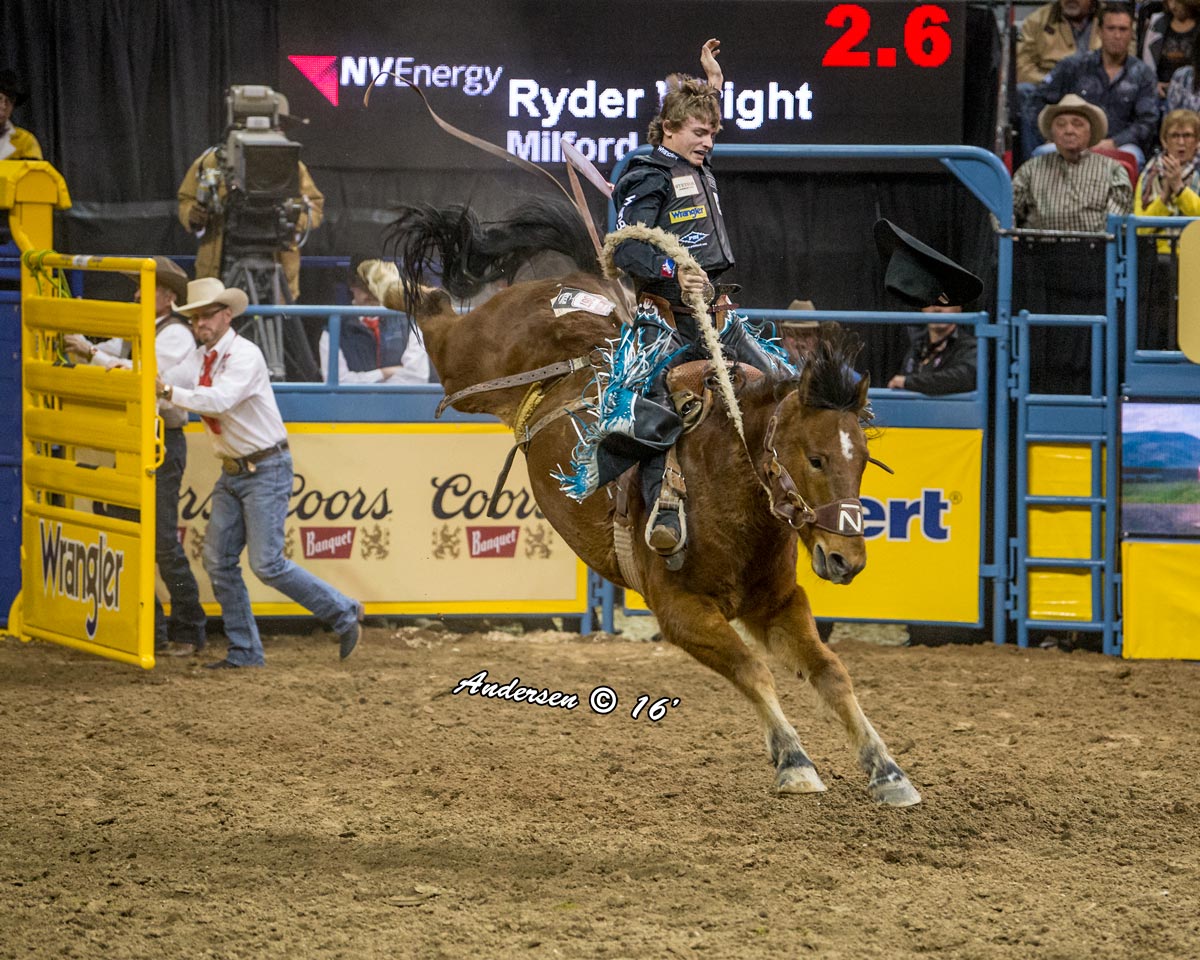 Rusty Wright - Bareback Riding - Wrangler NFR Rodeo 2016 Go-Round Winners: Day 2 in Las Vegas