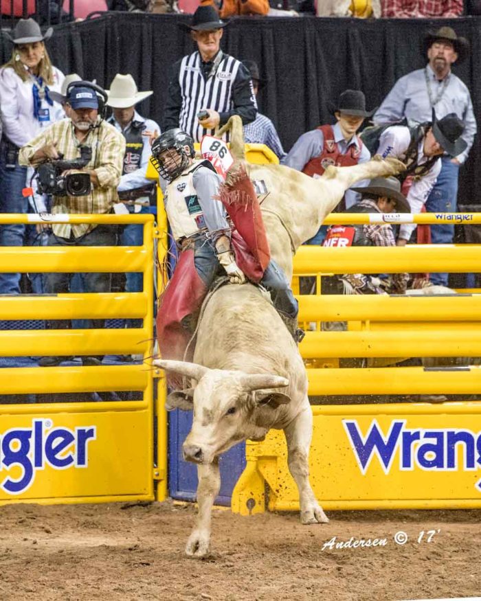 2017 Wrangler NFR Rodeo Go-Round Winners: Round 3 - Cowboy Lifestyle ...