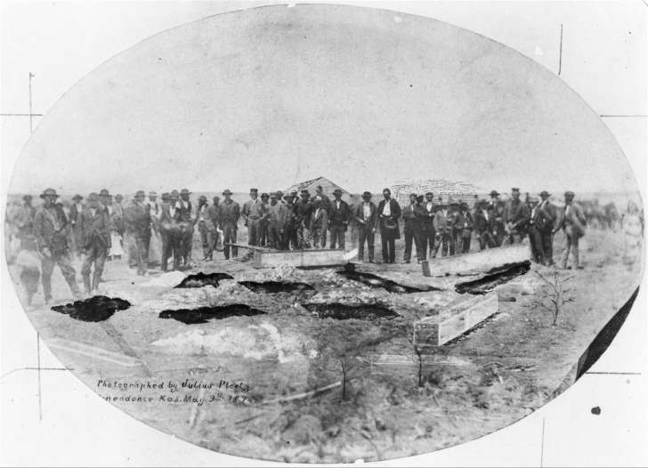 An 1873 photo of the excavated grave of a victim of the Bender murders