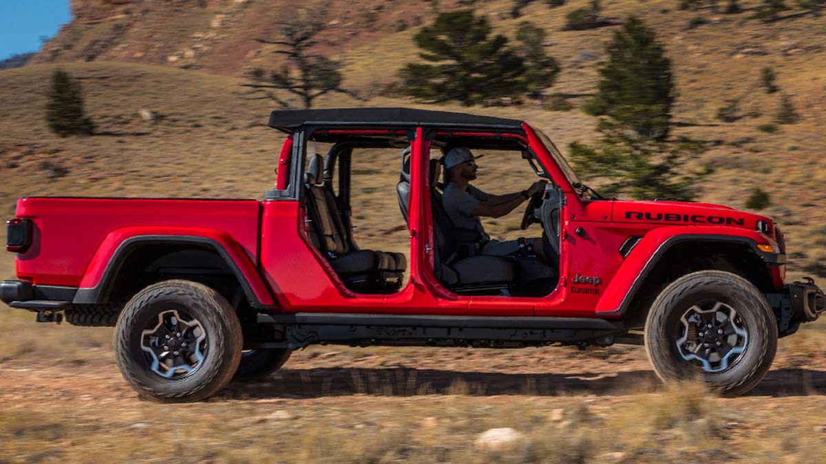 2020 Gladiator appeals to Jeep, truck loyalists