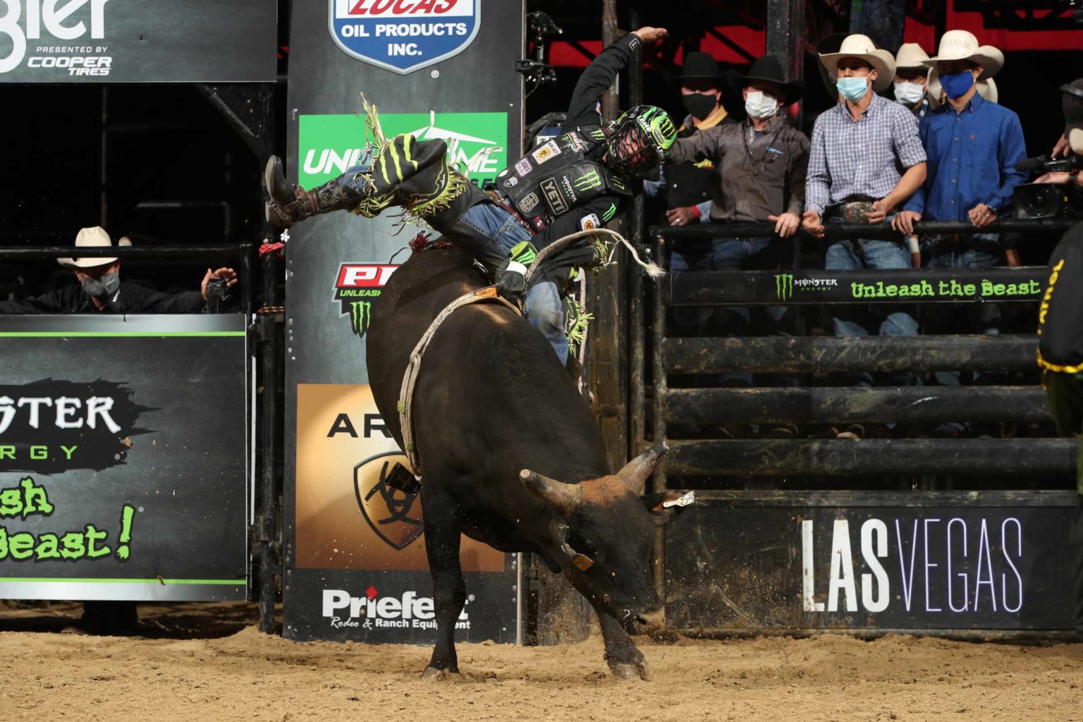 Cooper Davis 2016 PBR World Champion Cooper Davis Dominates Round 1 of Unleash The