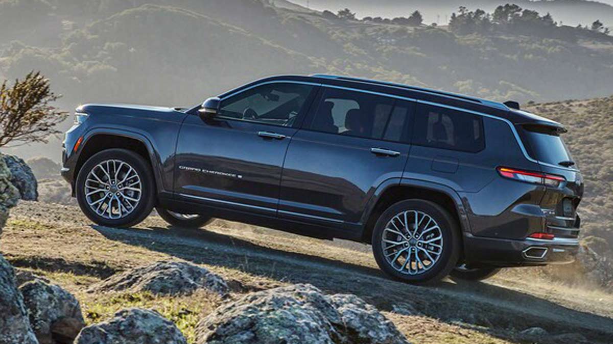Grand Cherokee L adds extra row for passengers, gear