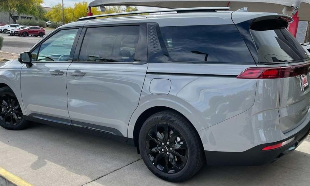 Find space, comfort, connectivity in Kia Carnival MPV