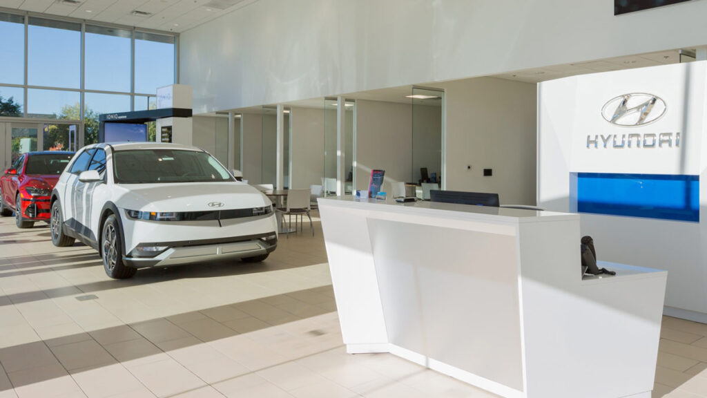 San Tan Hyundai renovation provides customer friendly amenities