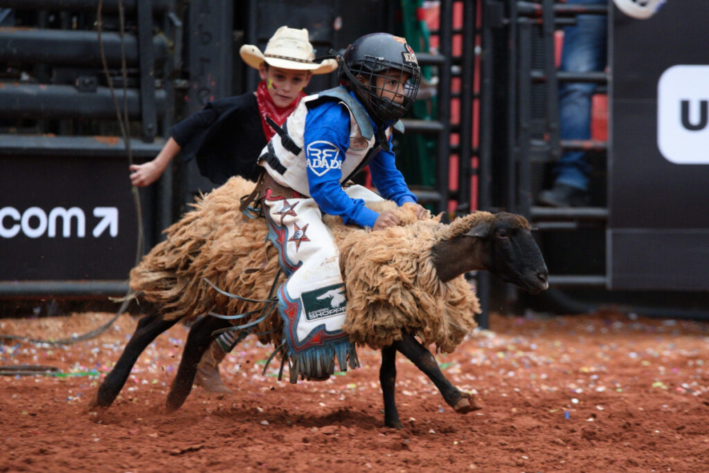 Photo Courtesy of Festa do Peão de Barretos Rodeo