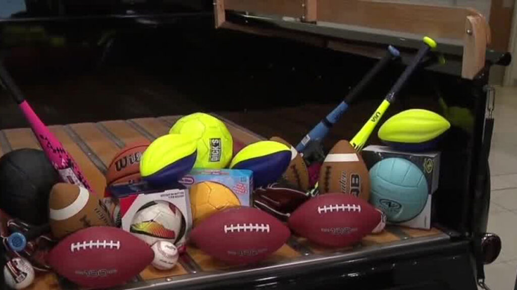 Earnhardt Auto Centers once again teams up with ABC15 Arizona for the 2nd Chance Sports Gear Drive benefiting Boys & Girls Club of the Valley - Arizona. Clean out your closets or car trunks, and bring your items for a good cause!
Now through February 28, you can donate any gently used sports gear that you no longer need. Bring your used footballs, helmets, soccer balls, volleyballs, basketballs, baseballs, softballs, bats, gloves, sports bags and more to any Earnhardt Auto Centers location.
Visit abc15.com/gear or Earnhardt.com to find a donation site that is convenient for you. You can also make a financial donation at the same site. For example, $20 can sponsor one child for league soccer, and $50 can sponsor one child for Jr. Suns Basketball. A donation of $100 sponsors a referee for one game, and a $150 donation sponsors a team for one season. All donations are appreciated!
Boys & Girls Clubs of the Valley and its sports division, BGCAZ Athletics, are committed to making high-quality, professionally managed recreational youth sports programs available and affordable for all youth and teens.
BGCAZ Athletics provides structured, safe and positive opportunities for skill development, character building and appreciation for healthy living. BGCAZ’s 30-plus sites in the Valley offer sports leagues for Club members ages 5-14. Thousands of youth participate in these programs, and the demand continues to grow. 
Visit the Boys & Girls Club of the Valley online for more information about their programs. 
Earnhardt Auto Centers is proud to participate in this sporting goods drive each year. Earnhardt represents 15 brands at 17 dealerships located around the Valley. The organization has a long history of supporting local organizations and events, also encouraging a spirit of giving and volunteerism among its employees. 
Thank you, Earnhardt Auto Centers and ABC15 Arizona, for your generous support of the Boys & Girls Club of the Valley!