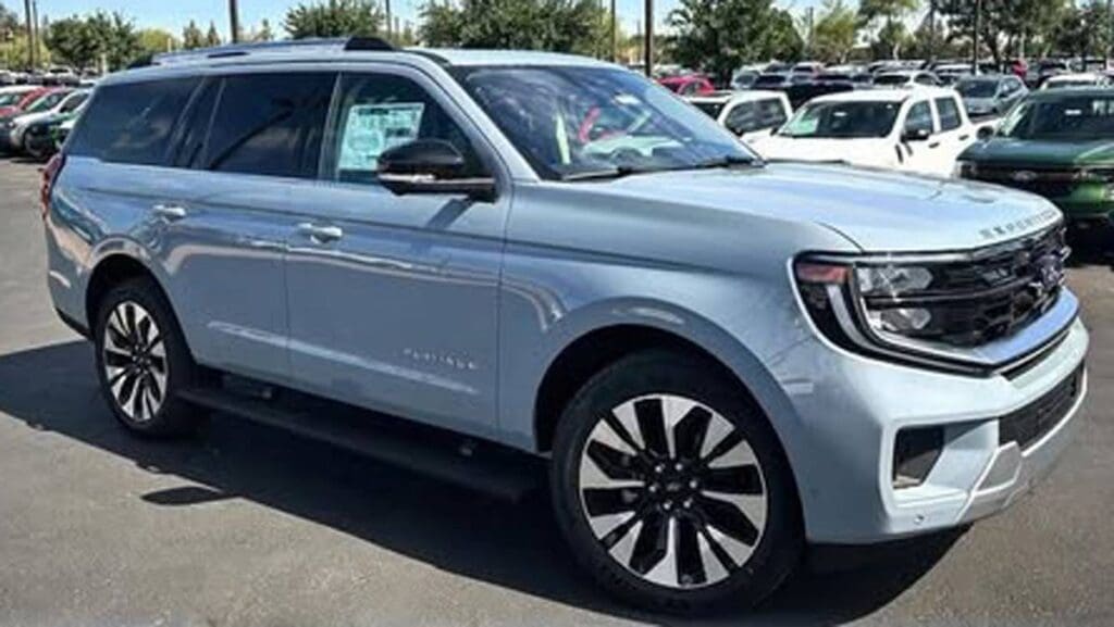 Updates to 2025 Ford Expedition provide heft, space, aesthetics