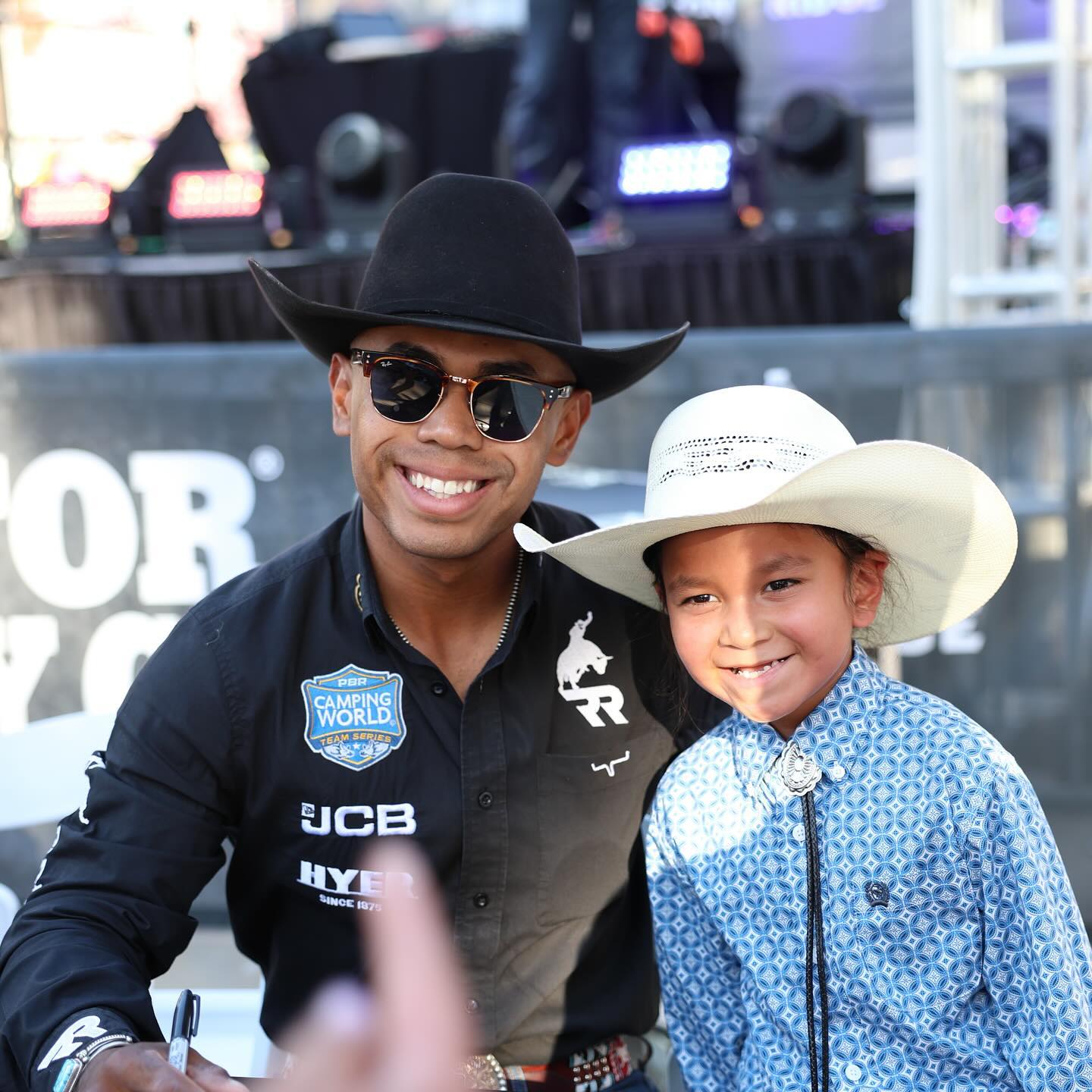 Beyond Eight Seconds: The Spirit of the Arizona Ridge Riders - Cowboy ...