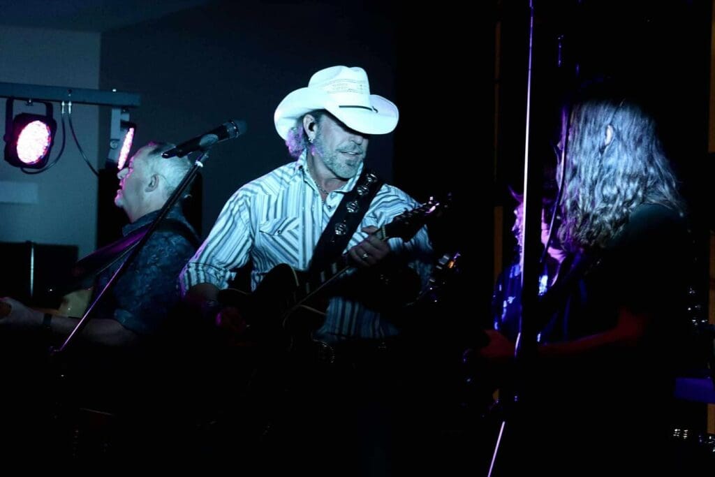 Hollywood Yates singing