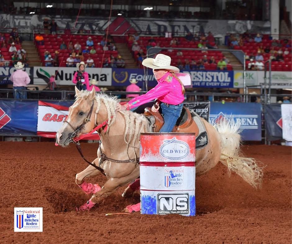 Barrel racing.  NLBRA 
