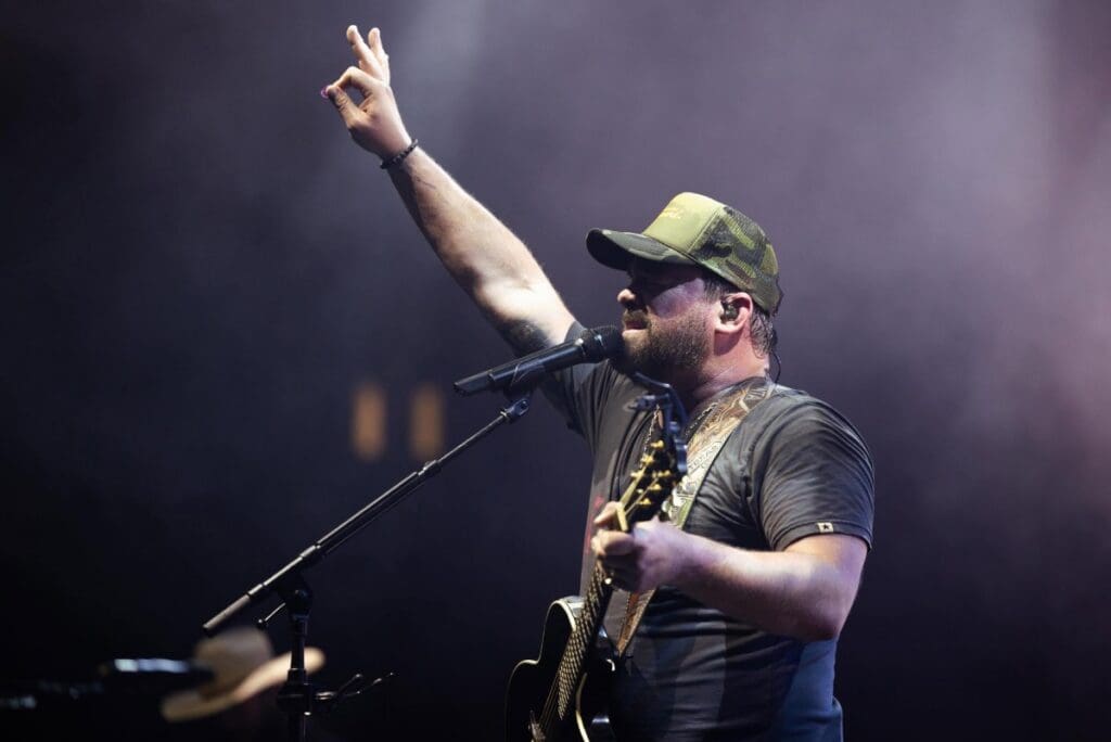 Lee Brice. Photo credit: Pepsi Amphitheater