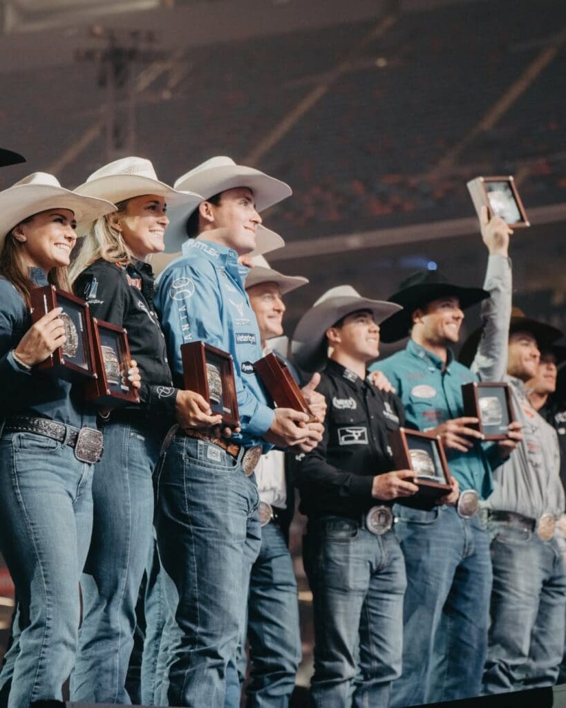 winning athletes at hondo rodeo fest