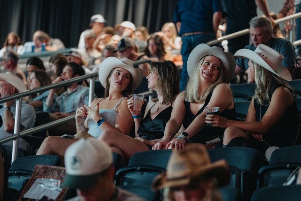female crowd at Gambler Days