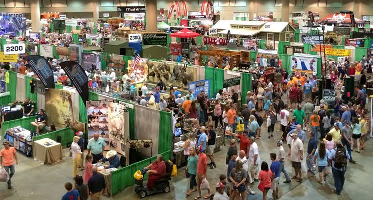 World Deer Expo crowd