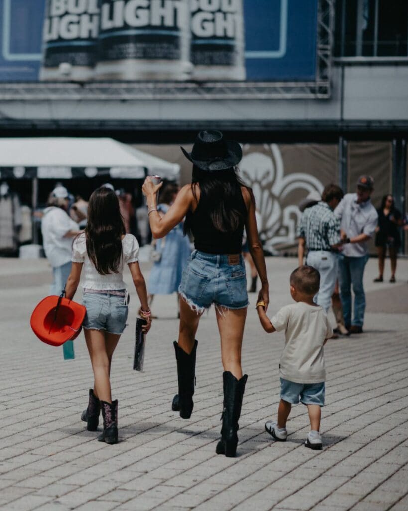 Hondo Rodeo Fest Fans
