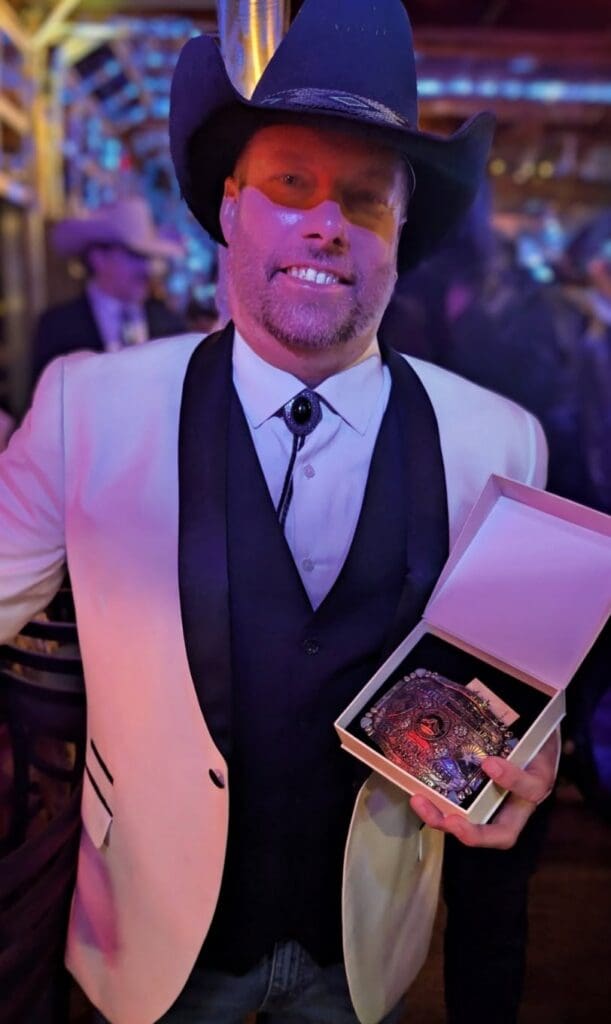 Nathan with Male Vocal of the Year Award 25